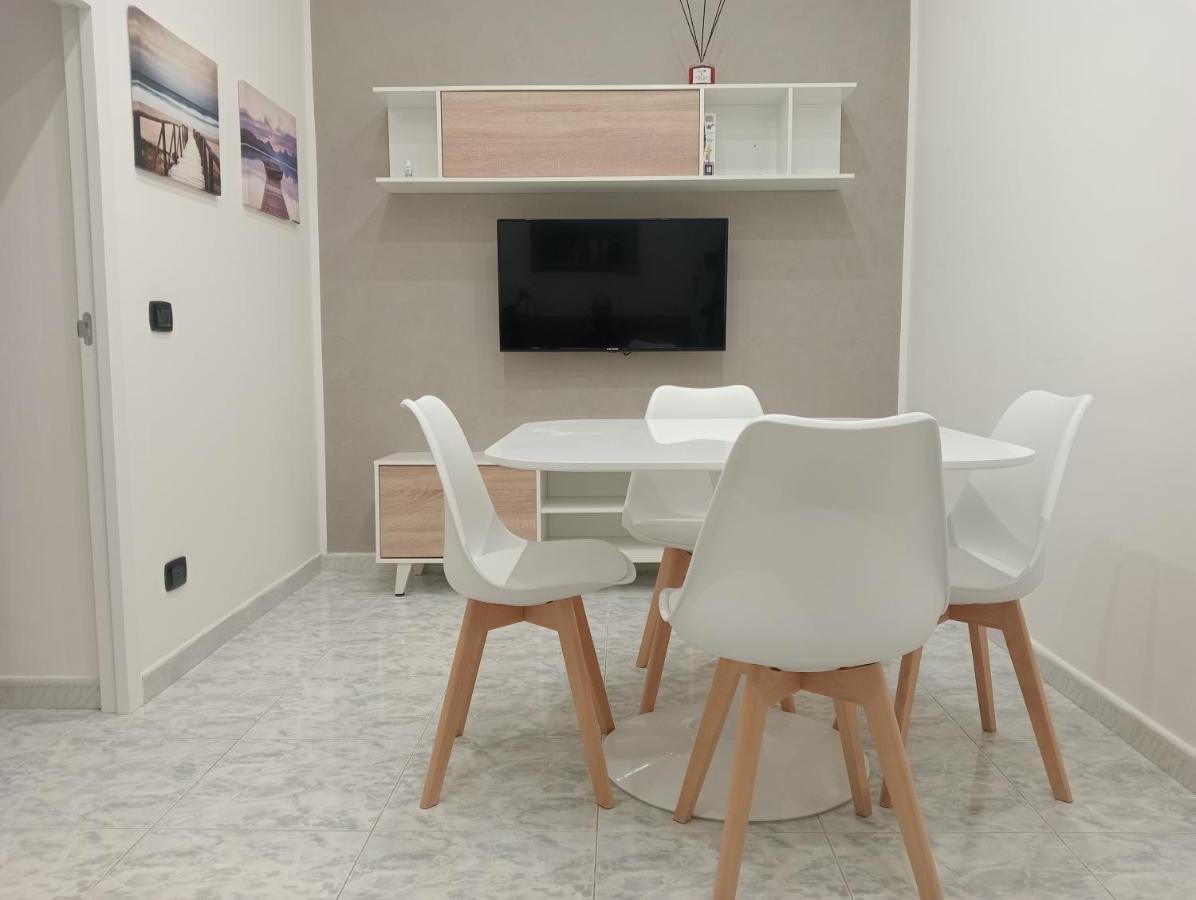 Fra Sole E Stelle Apartment Бари Екстериор снимка